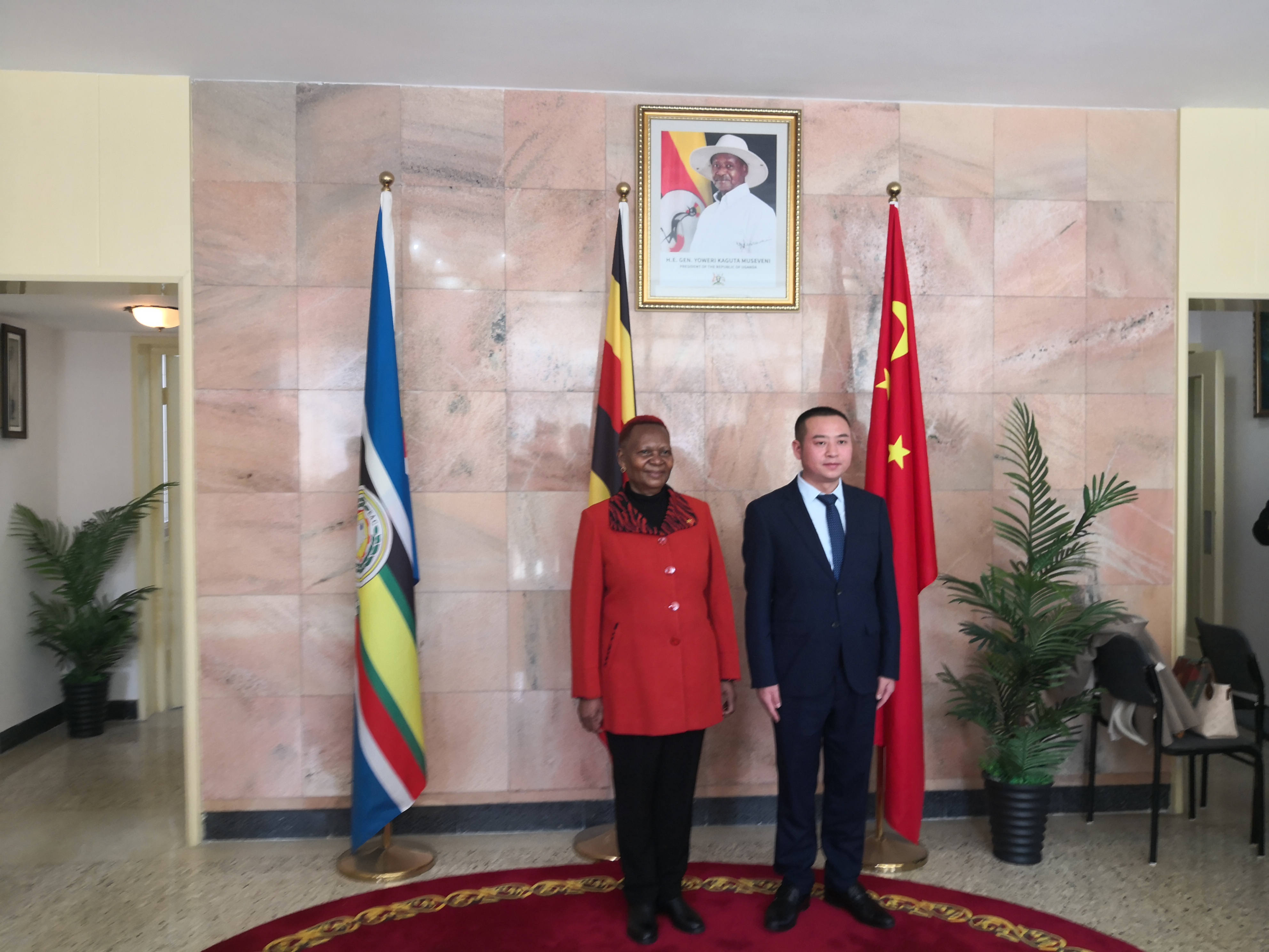 【搜狐新闻】贵州文祥和平国际贸易集团董事长拜访乌干达驻华大使